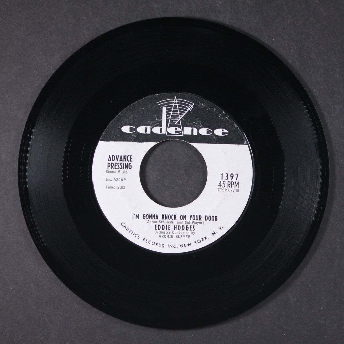 i'm gonna knock on your door / ain't gonna wash for a week by EDDIE HODGES