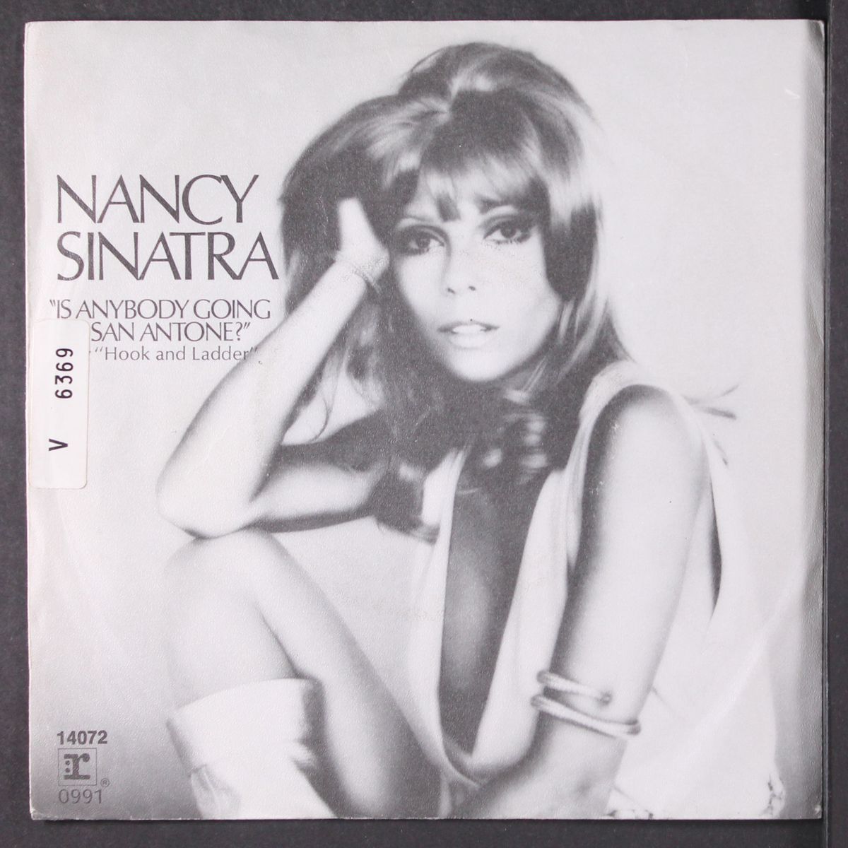 is anybody goin' to san antone / hook and ladder by NANCY SINATRA