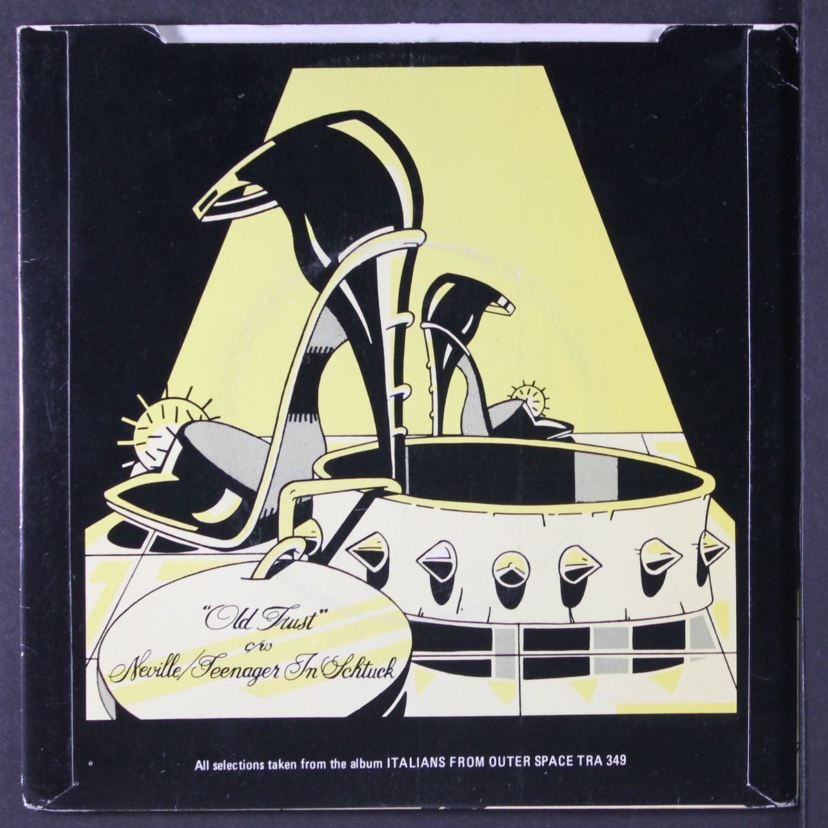 old trust / +2 by ALBERTO Y LOST TRIOS PARANOIAS