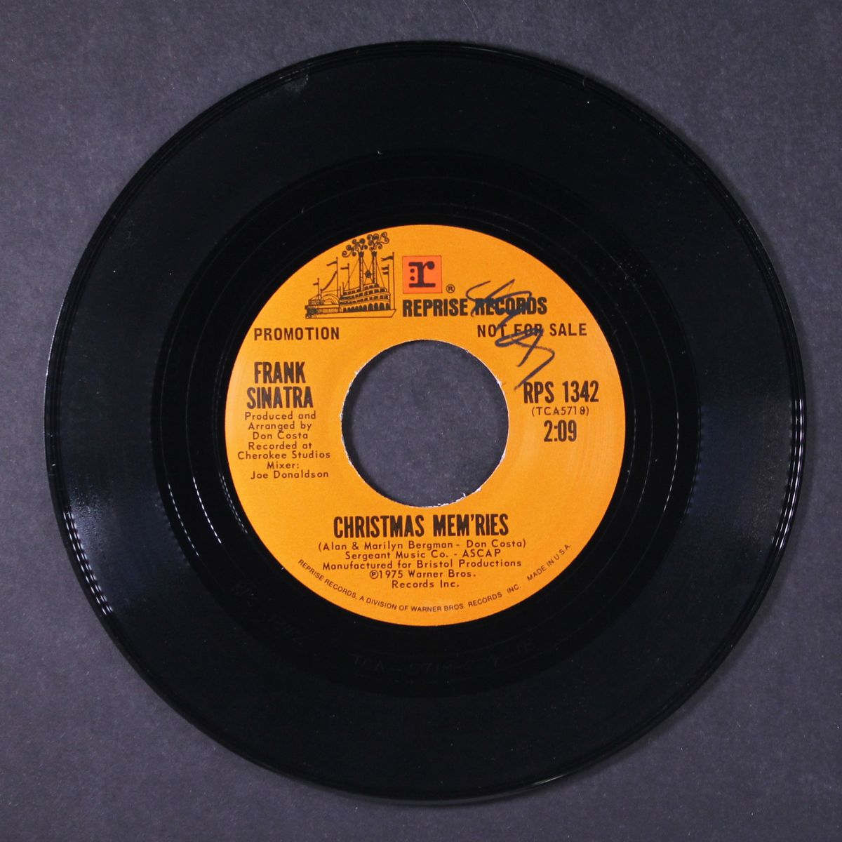christmas mem'ries / a baby just like you by FRANK SINATRA