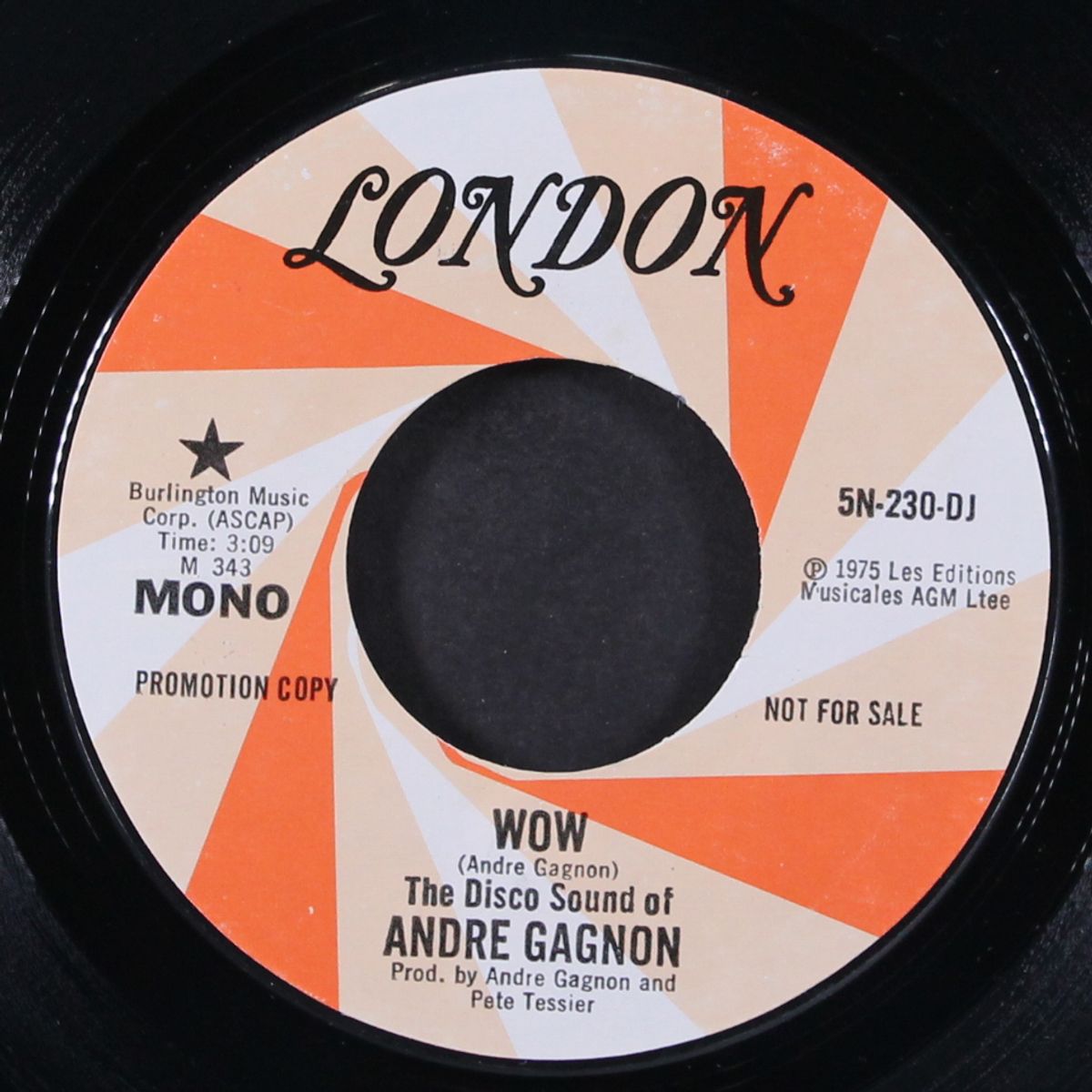 wow / mono by ANDRE GAGNON