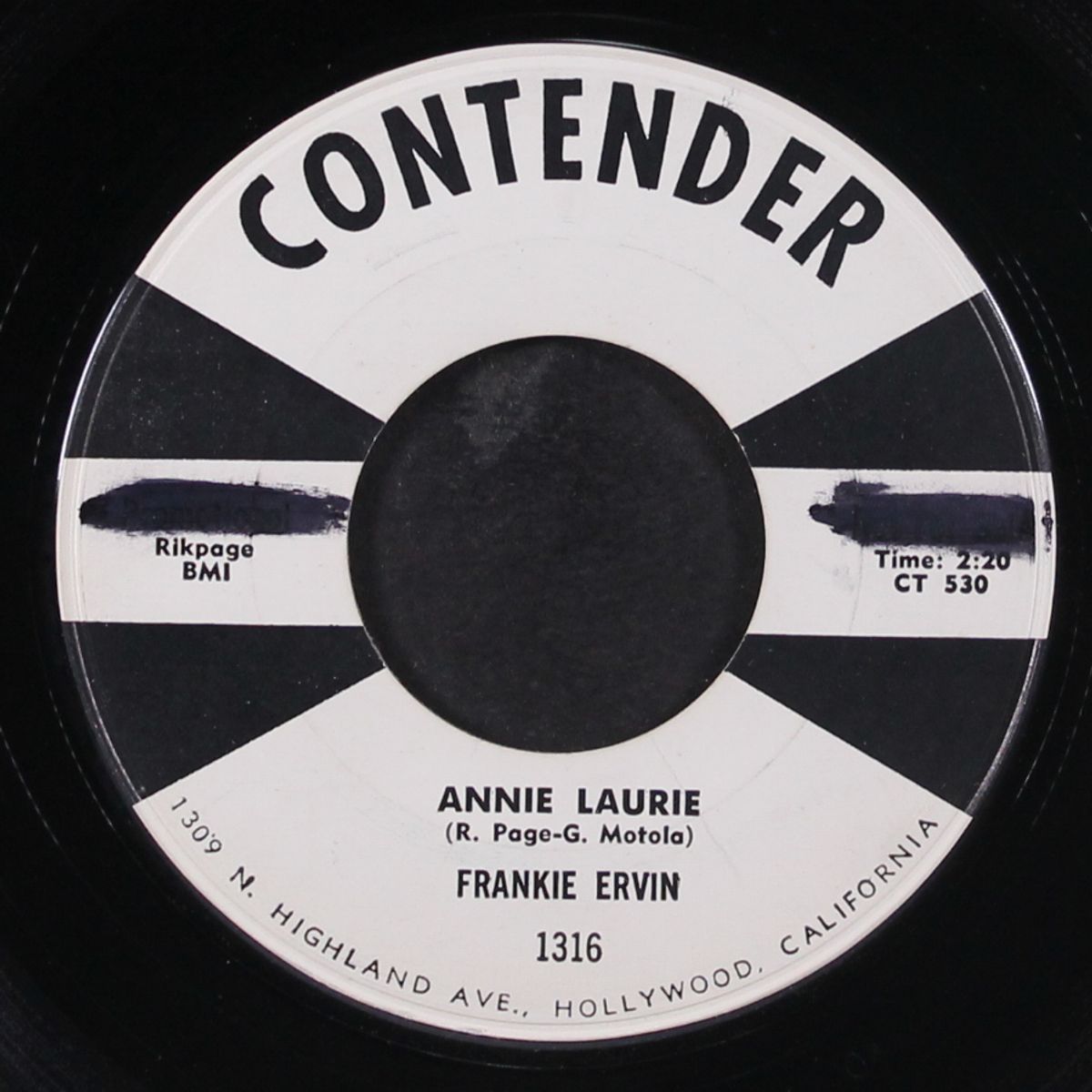 annie laurie / wilhemina by FRANKIE ERVIN