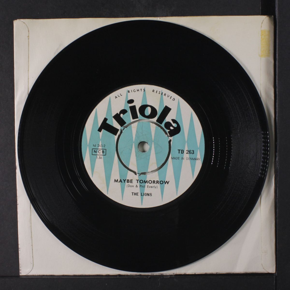 hit house shake / maybe tomorrow by LIONS