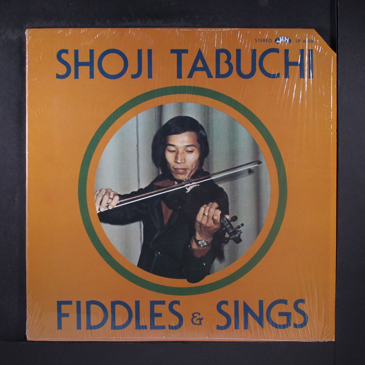 fiddles & sings by SHOJI TABUCHI