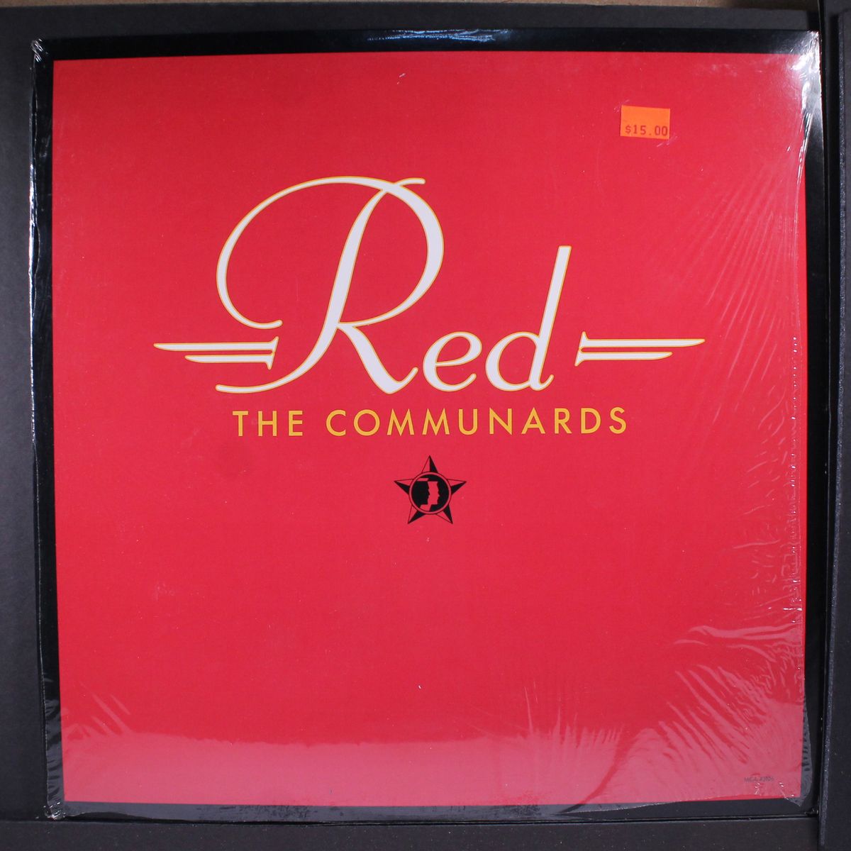 red by COMMUNARDS