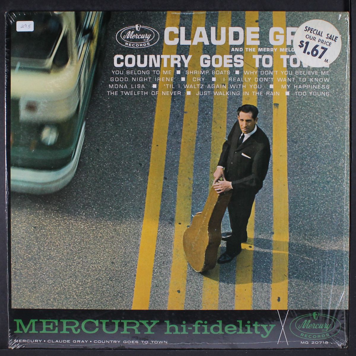 country goes to town by CLAUDE GRAY