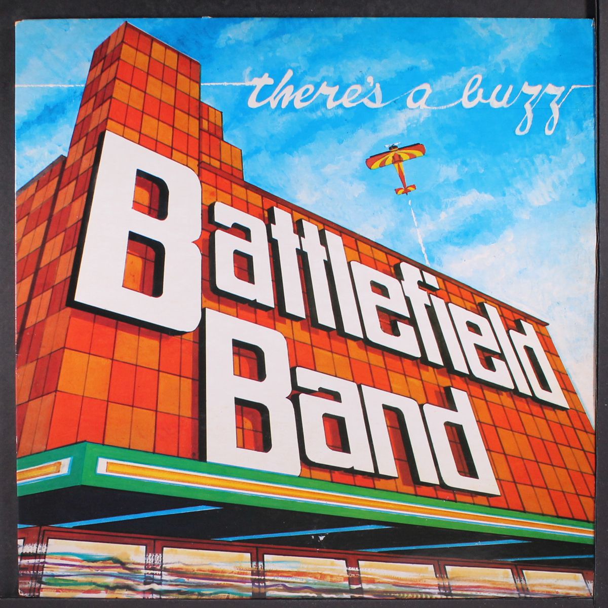 there's a buzz by BATTLEFIELD BAND