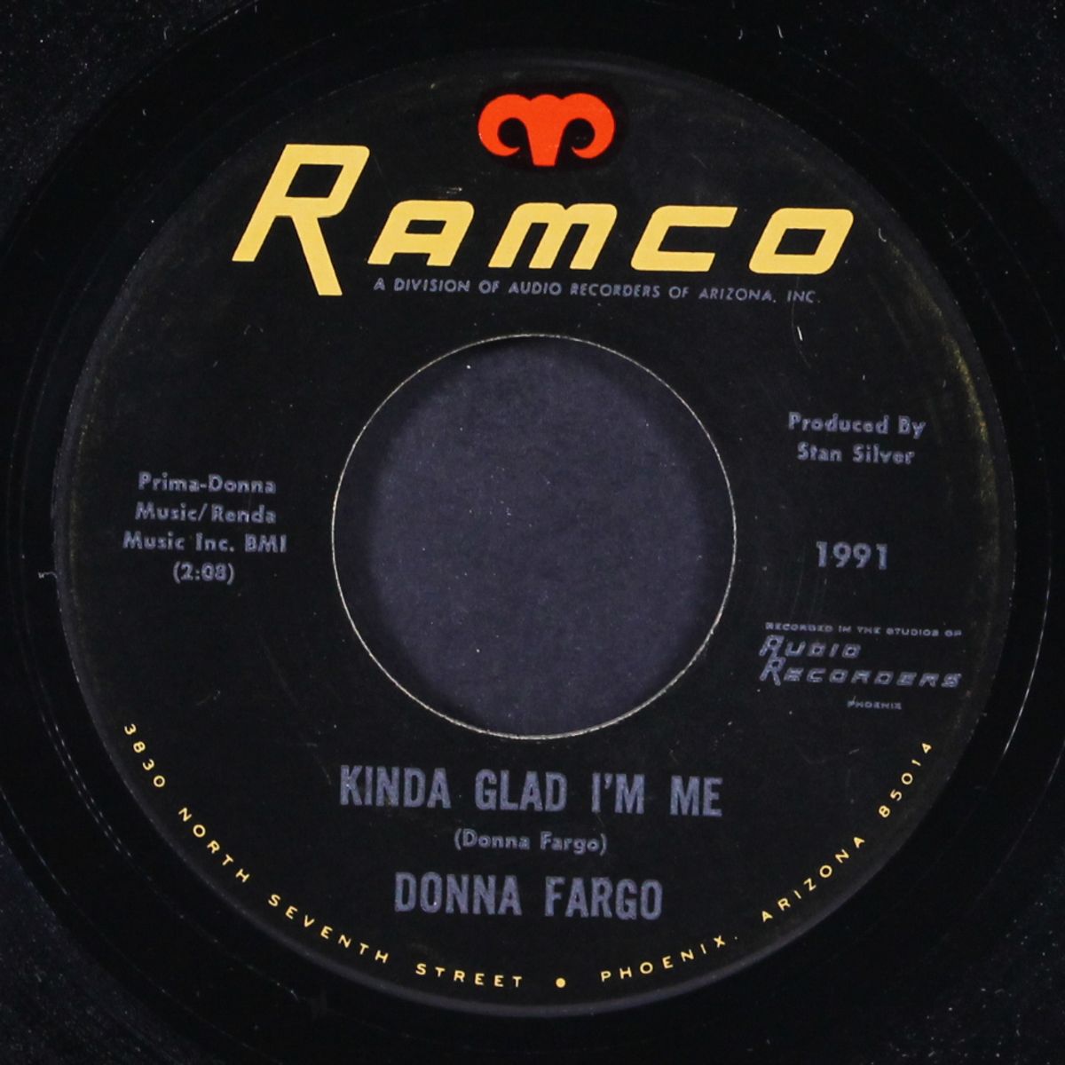 kinda glad i'm me by DONNA FARGO