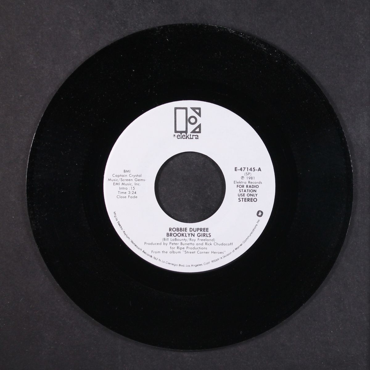 brooklyn girls / mono by ROBBIE DUPREE