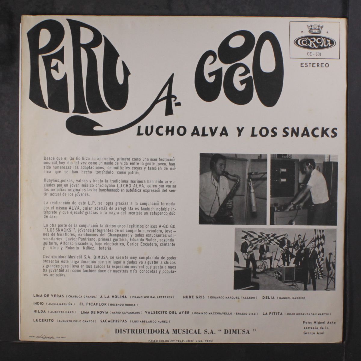 peru a go go by LUCHO ALVA Y LOS SNACKS