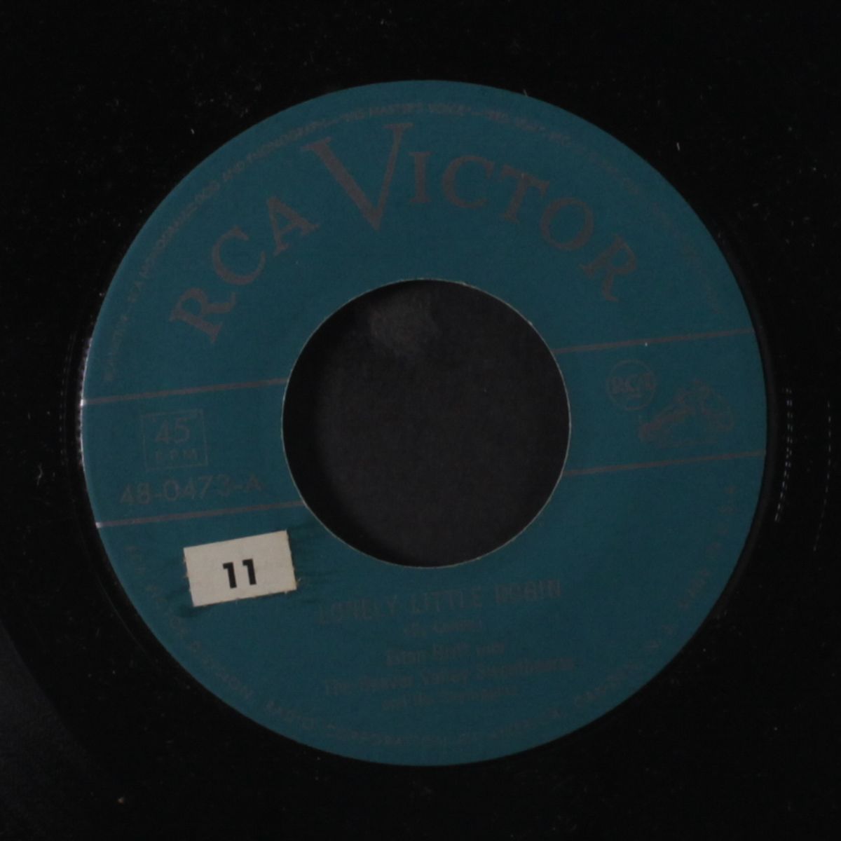 lonely little robin / lookin' around by ELTON BRITT