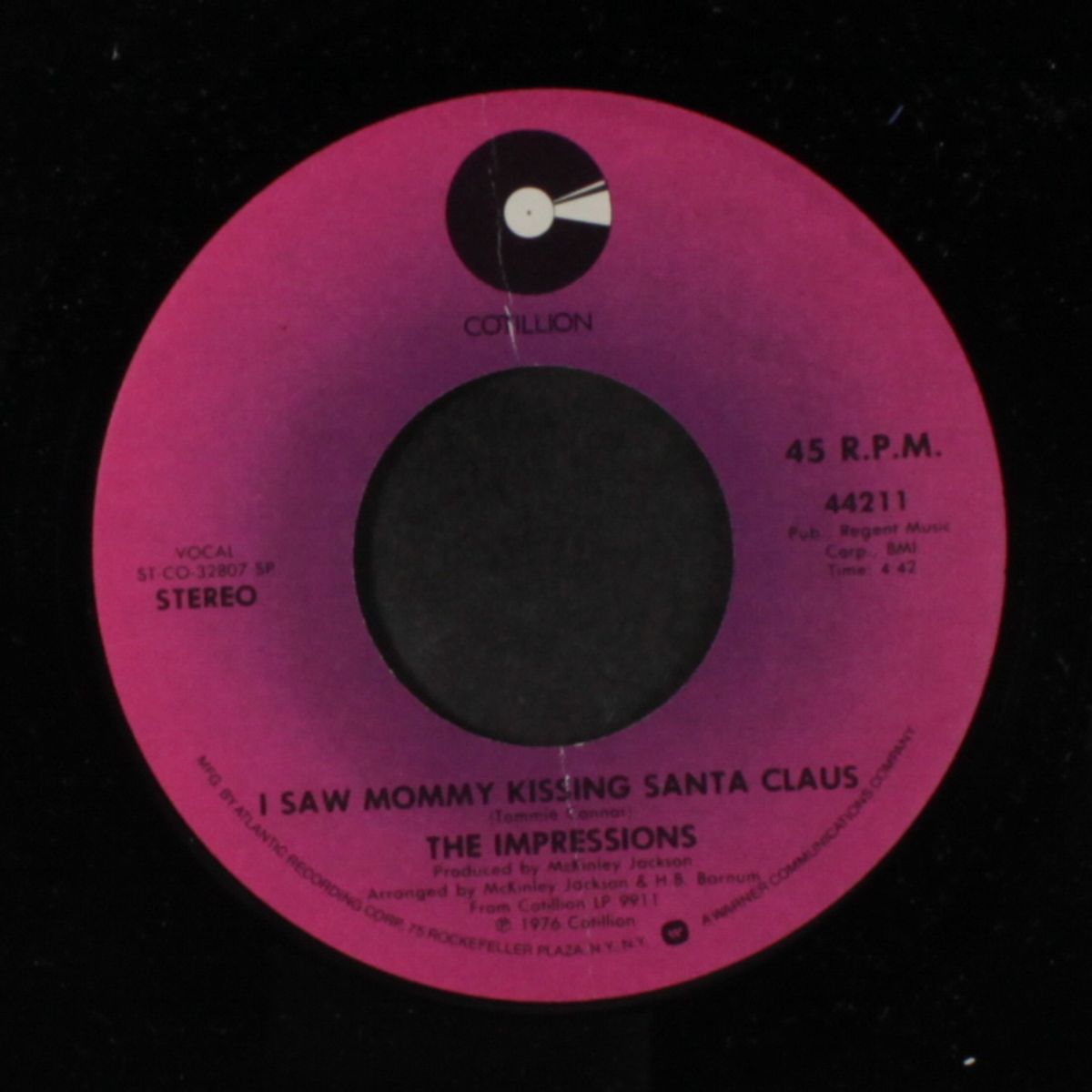i saw mommy kissing santa claus / silent night by IMPRESSIONS