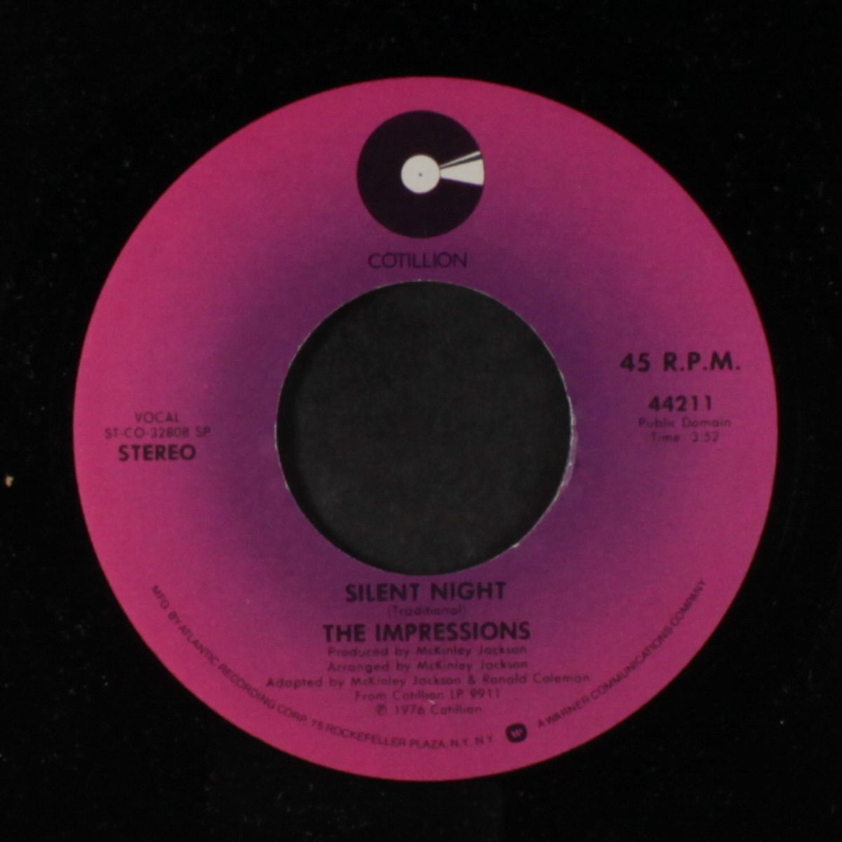 i saw mommy kissing santa claus / silent night by IMPRESSIONS