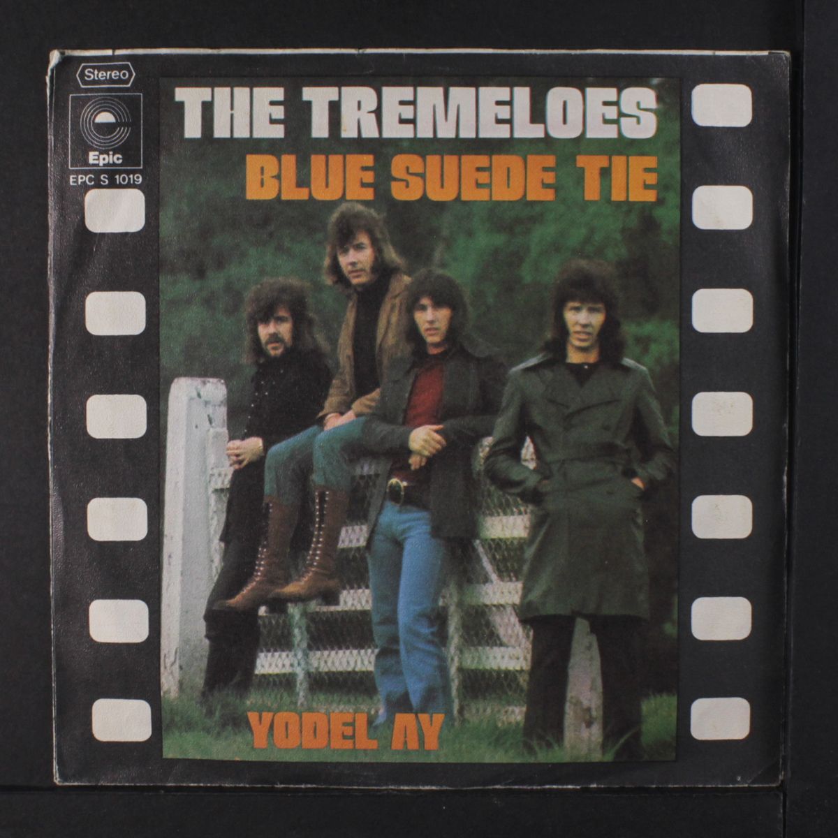 blue suede tie / yodel ay by TREMELOES