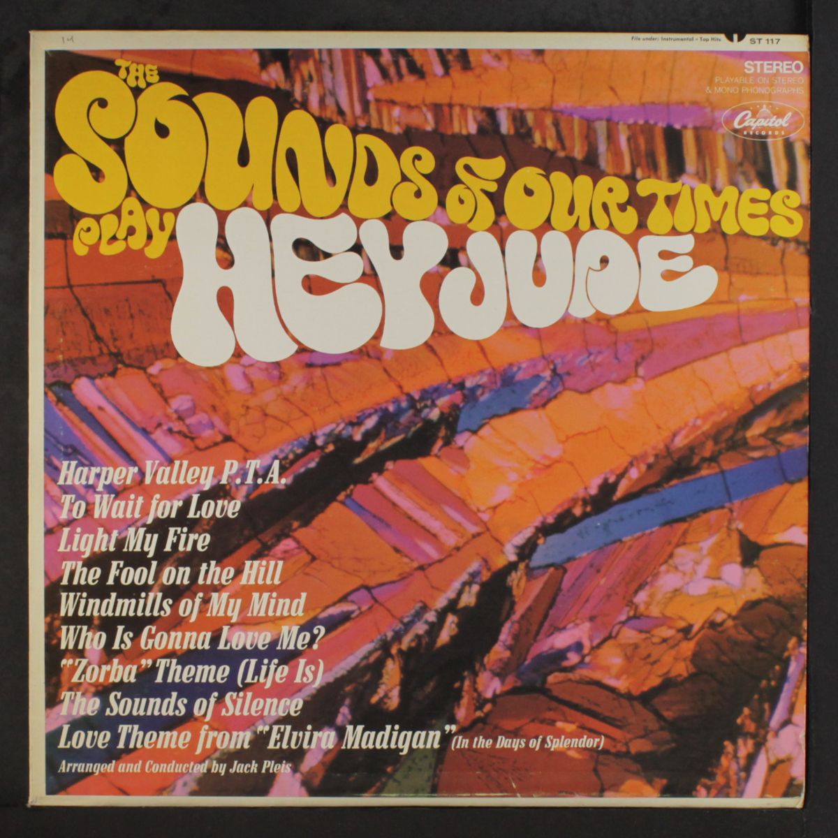 sounds of our times play hey jude by SOUNDS OF OUR TIMES