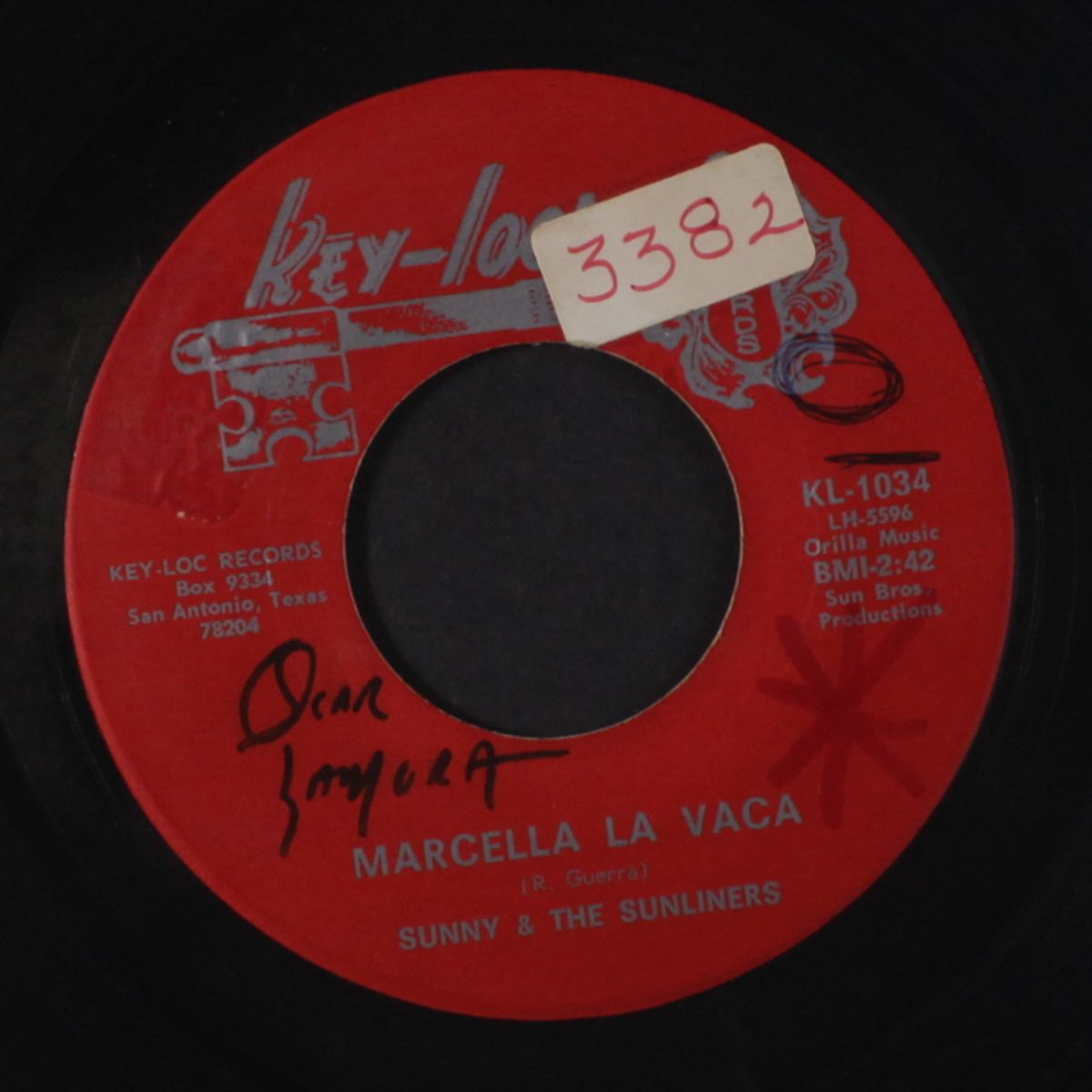 juan manuel / marcella la vaca by SUNNY & SUNLINERS