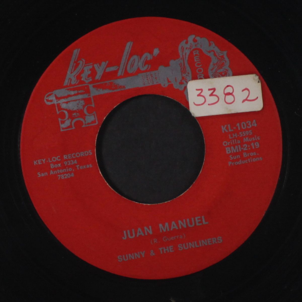 juan manuel / marcella la vaca by SUNNY & SUNLINERS