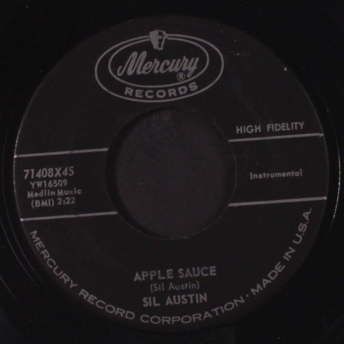 apple sauce / vernice cha-cha by SIL AUSTIN