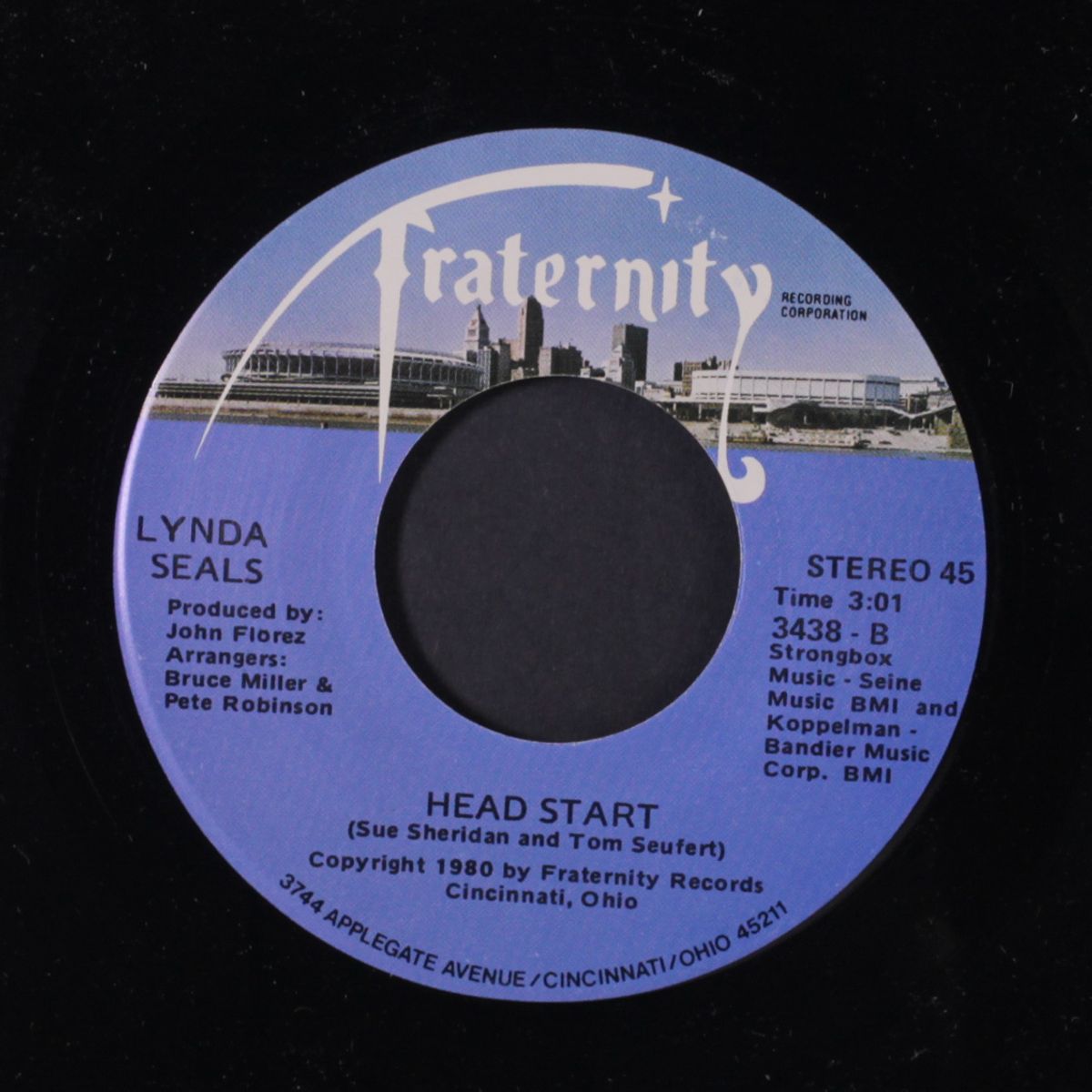 skinny dippin' / head start by LYNDA SEALS