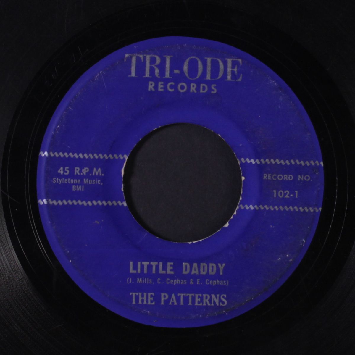 i can't stop doing the twist / little daddy by PATTERNS