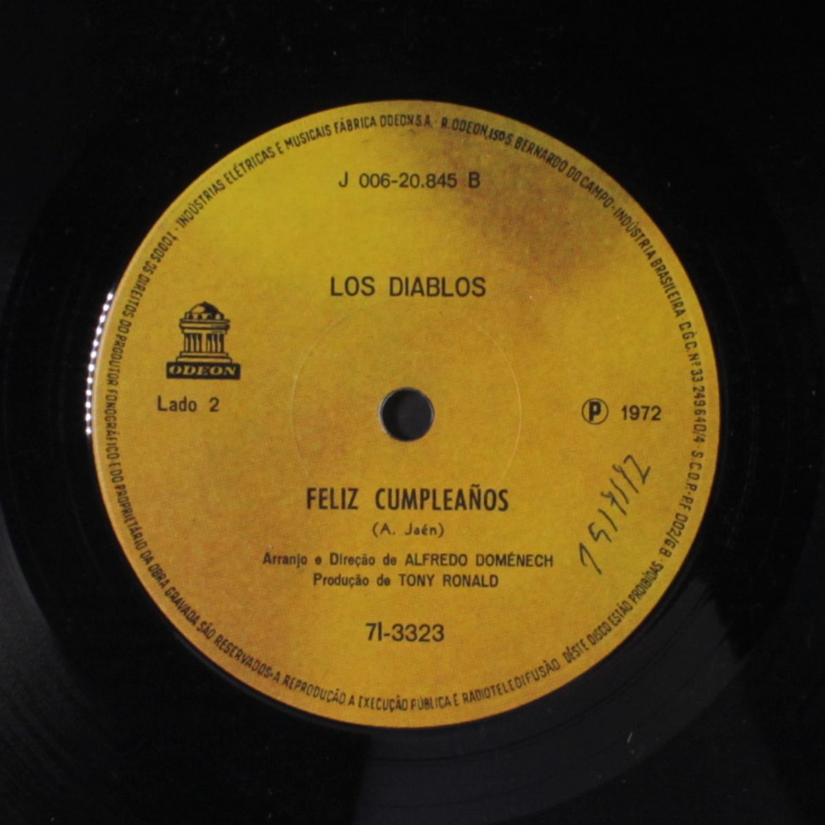 feliz cumpleanos / oh, oh, july by LOS DIABLOS