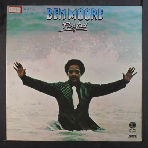 BEN MOORE