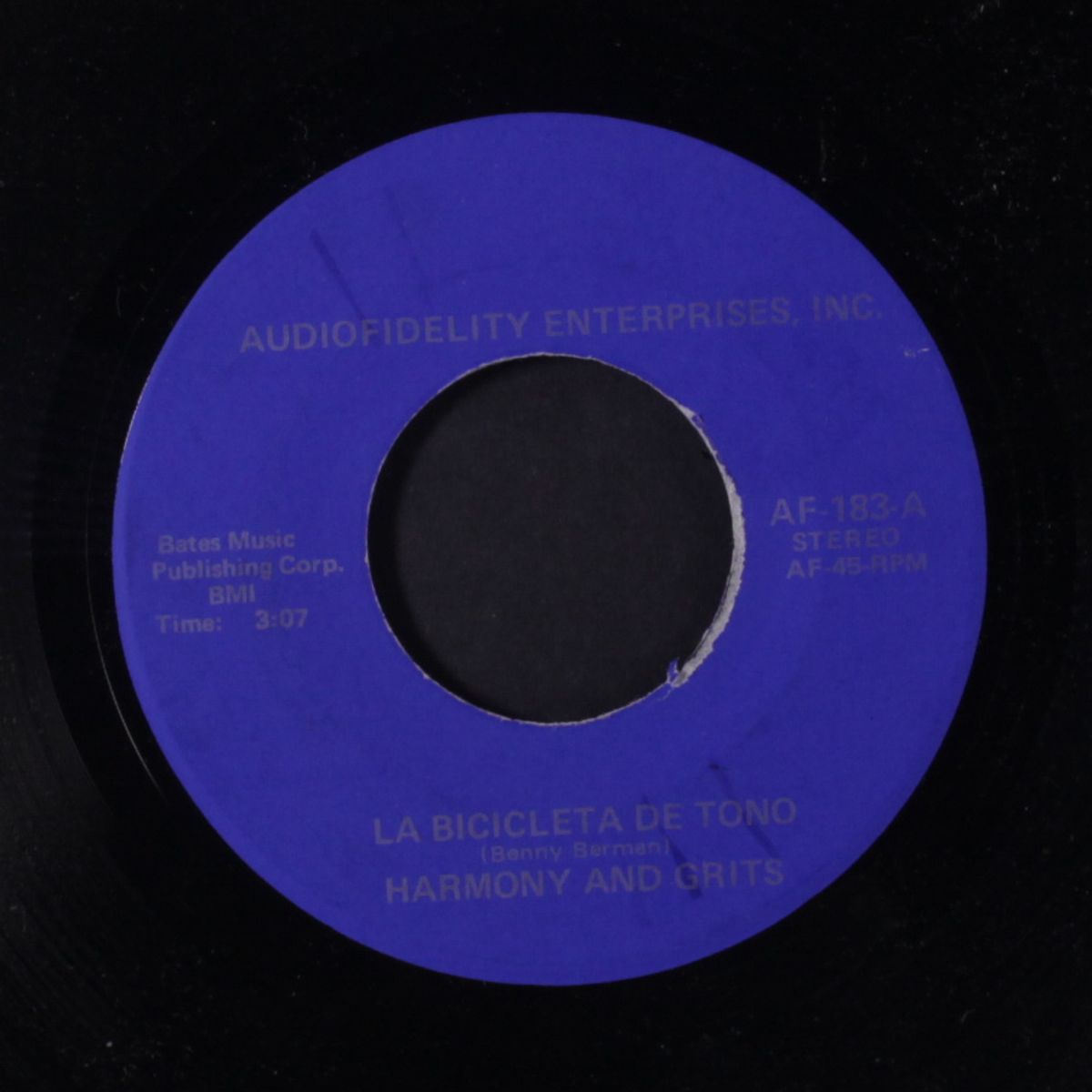 la bicicleta de tono / to see the world by HARMONY & GRITS