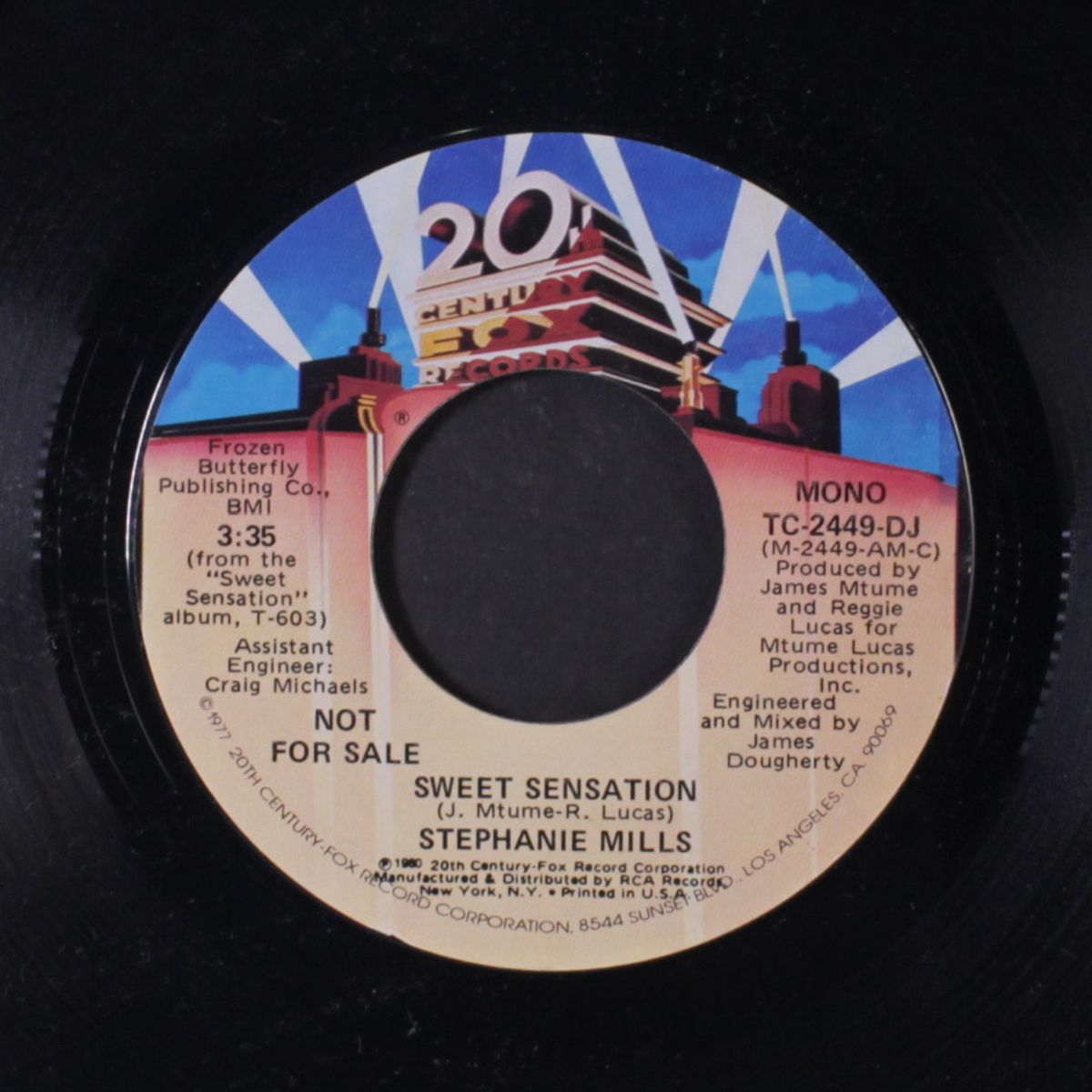 sweet sensation / mono by STEPHANIE MILLS