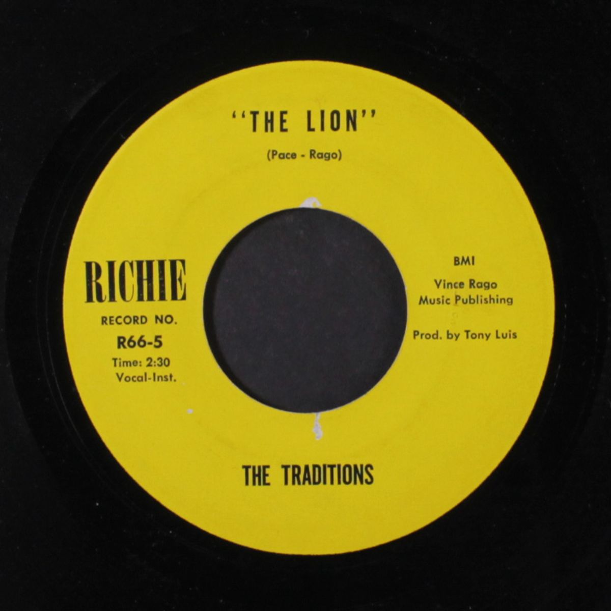 the lion / something special by TRADITIONS