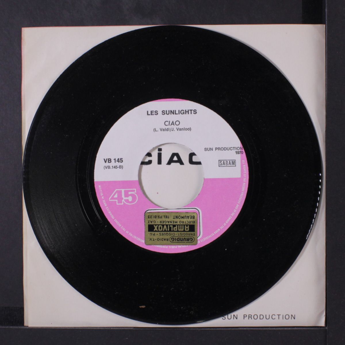 ciao / tzeinerlin by LES SUNLIGHTS