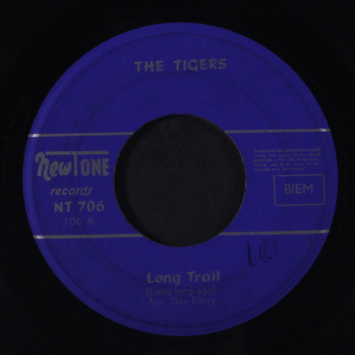 tiger attack / long trail by TIGERS
