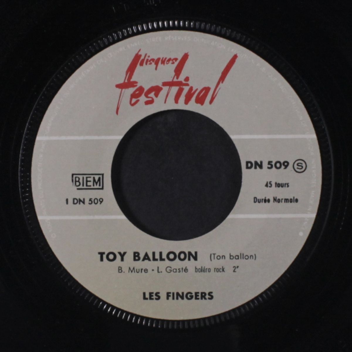 top secret / toy balloon by LES FINGERS