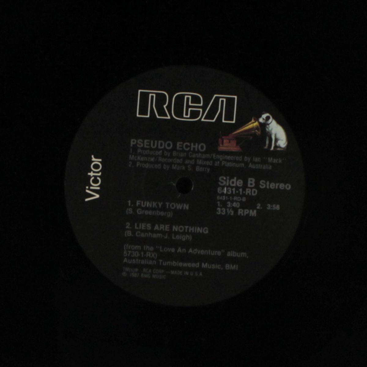 funky town by PSEUDO ECHO