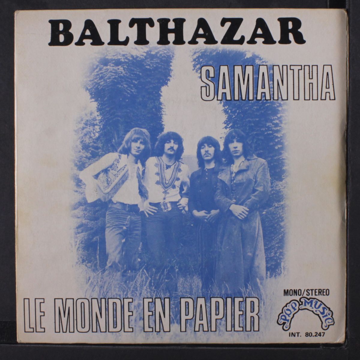 samantha / le monde en papier by BALTHAZAR