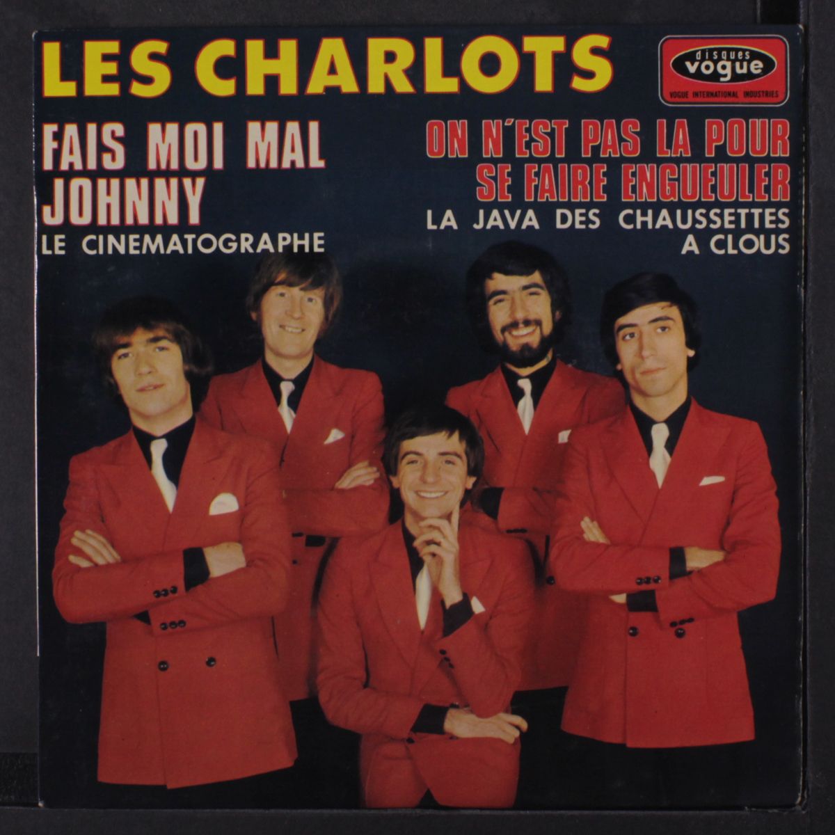fais moi mal johnny + 3 by LES CHARLOTS