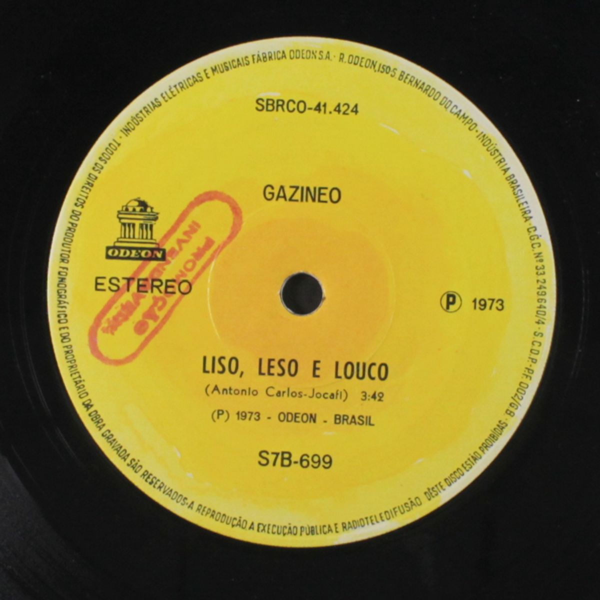 falsa cabrocha / liso, leso e louco by GAZINEO