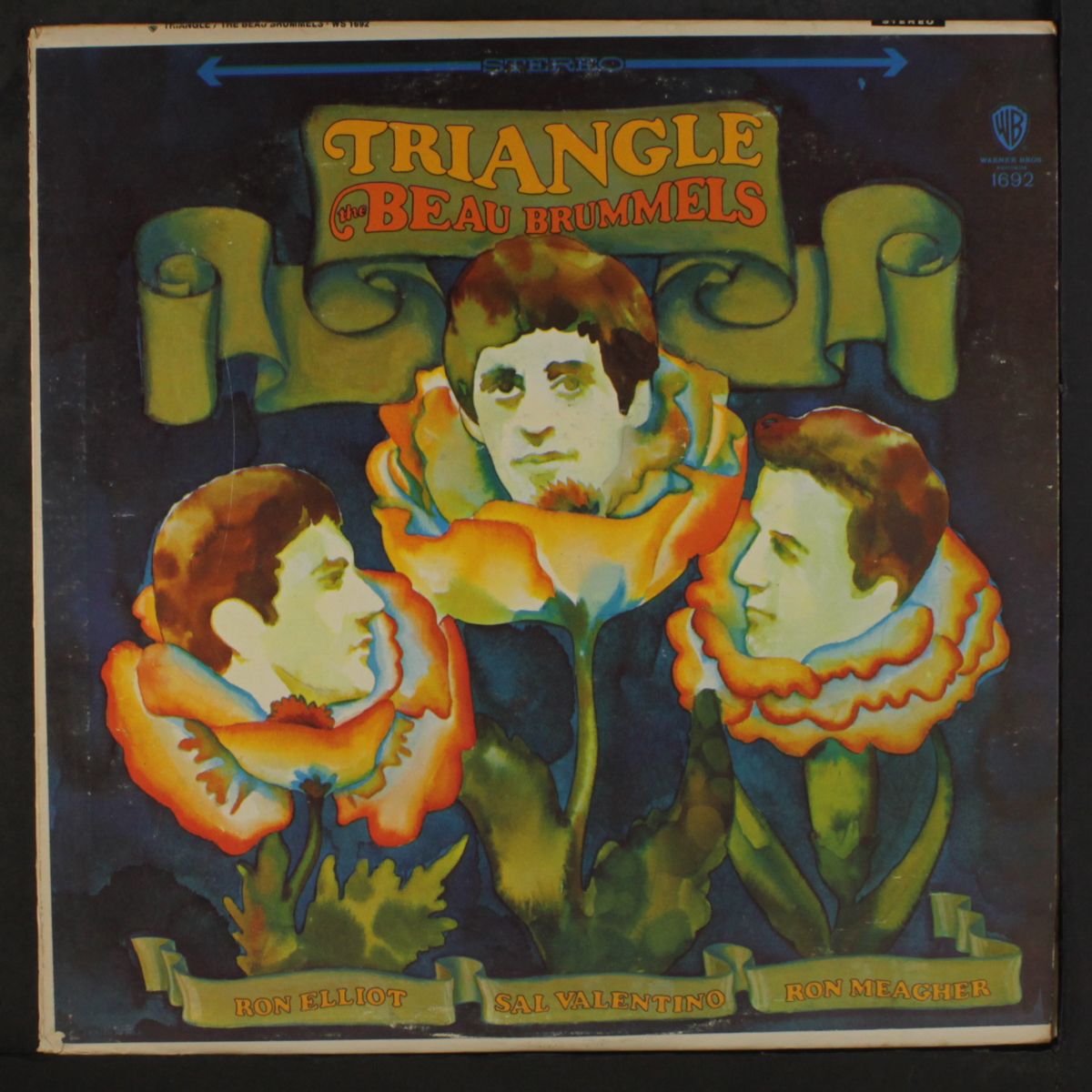 triangle by BEAU BRUMMELS