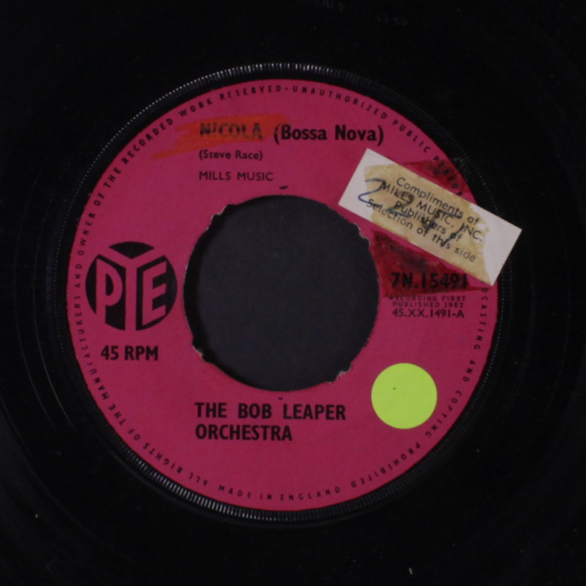 nicola (bossa nova/ sandra (bossa nova)) by BOB LEAPER