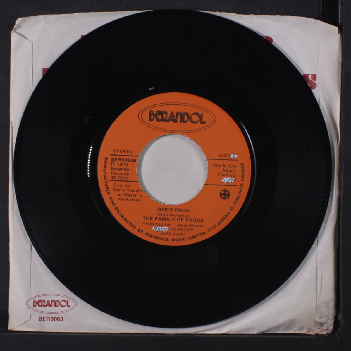 disco frog / disco version by FAMILY OF FROGS