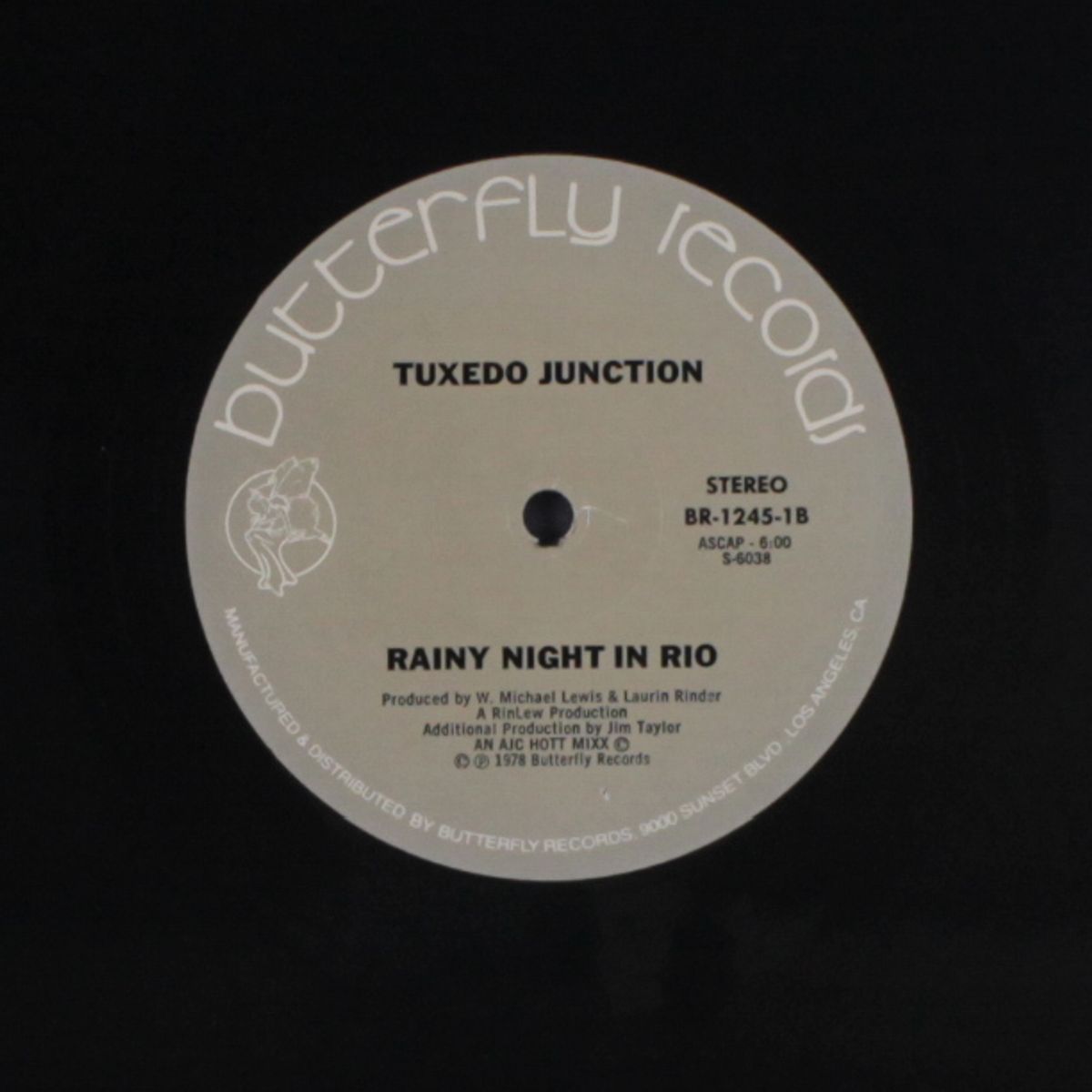 moonlight serenade by TUXEDO JUNCTION