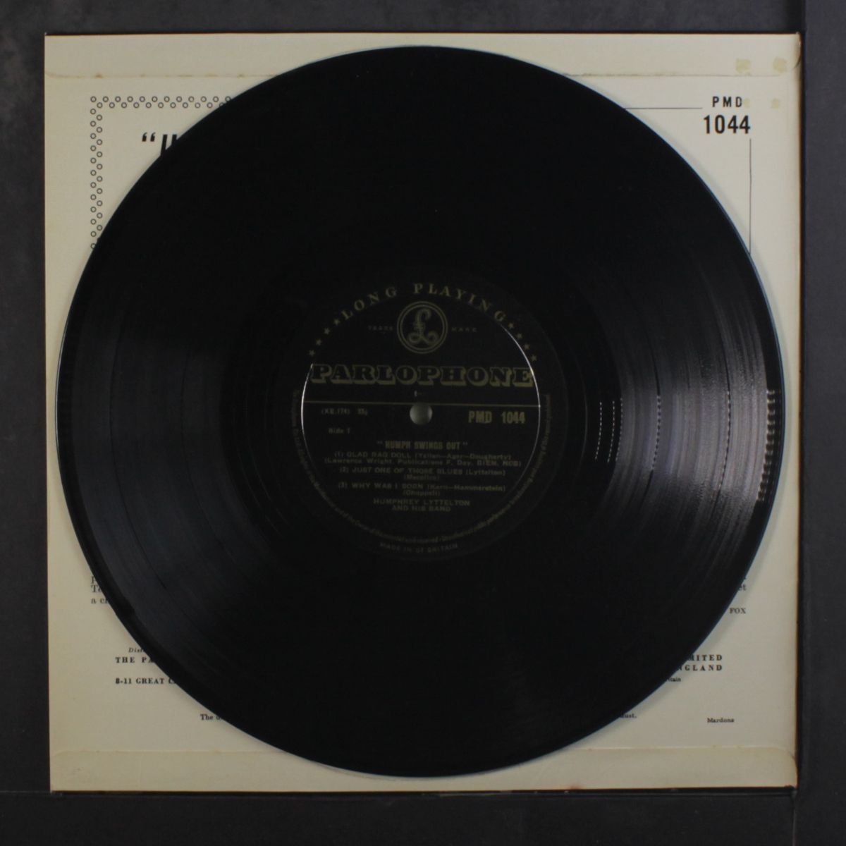 humph swings out by HUMPHREY LYTTELTON