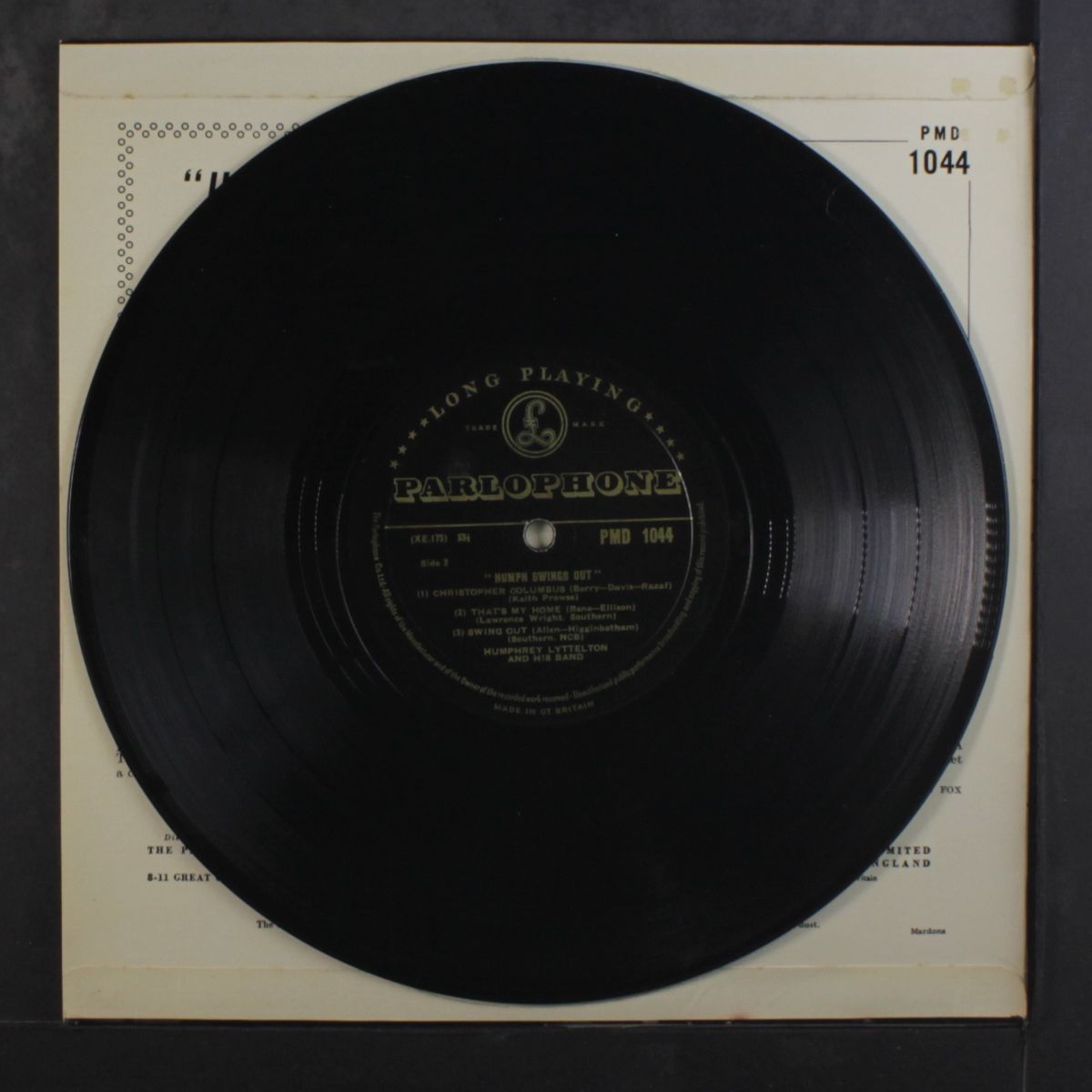 humph swings out by HUMPHREY LYTTELTON