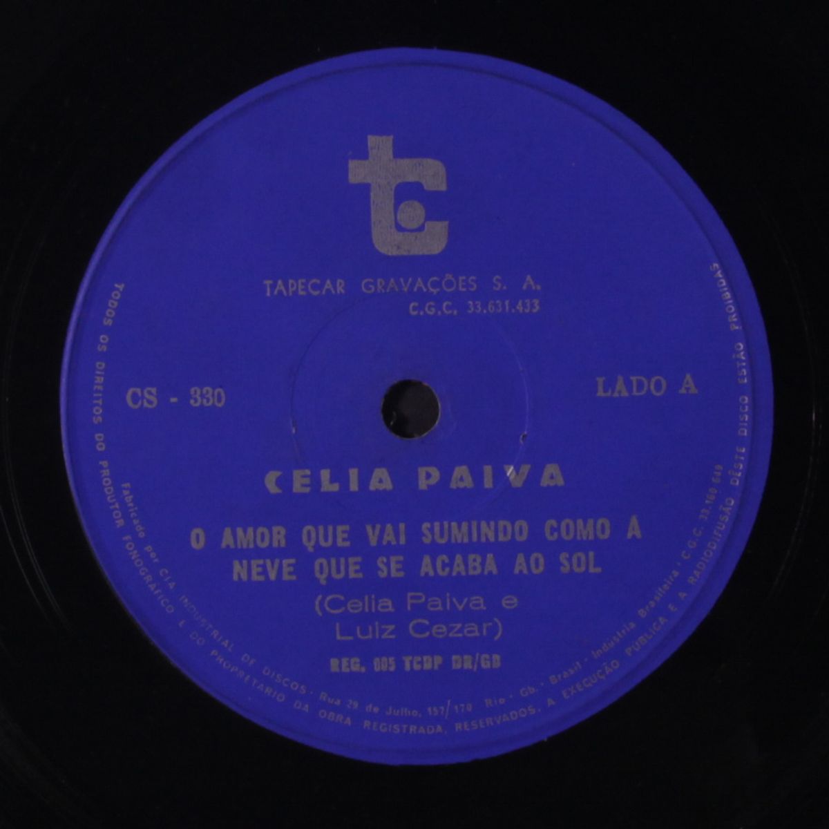 paiveio / o amor que vai sumindo como a neve que se acaba ao sol by CELIA PAIVA