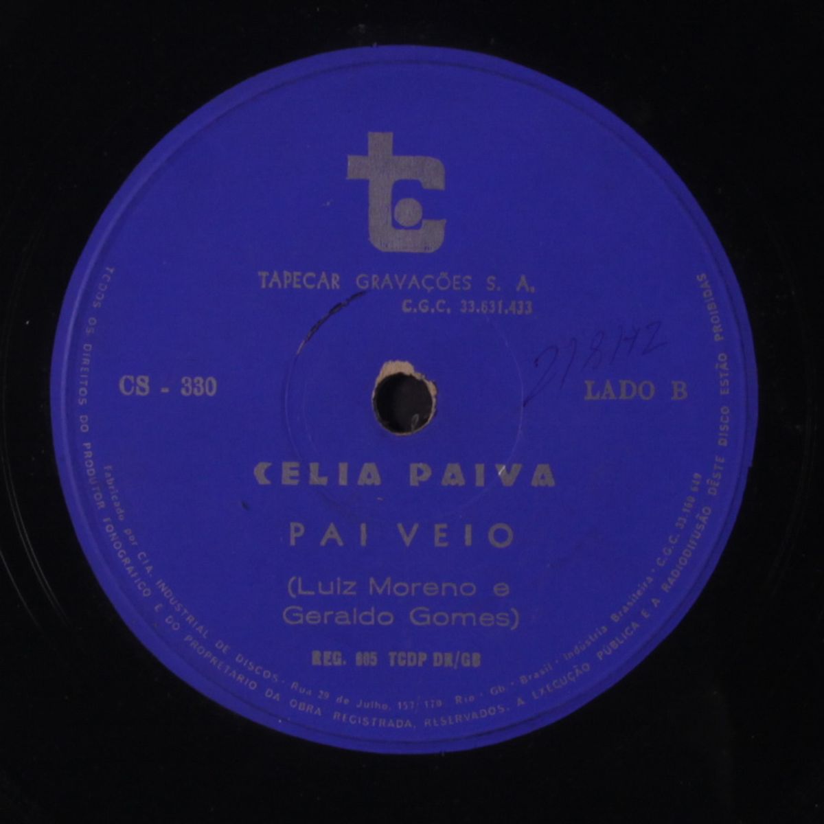 paiveio / o amor que vai sumindo como a neve que se acaba ao sol by CELIA PAIVA