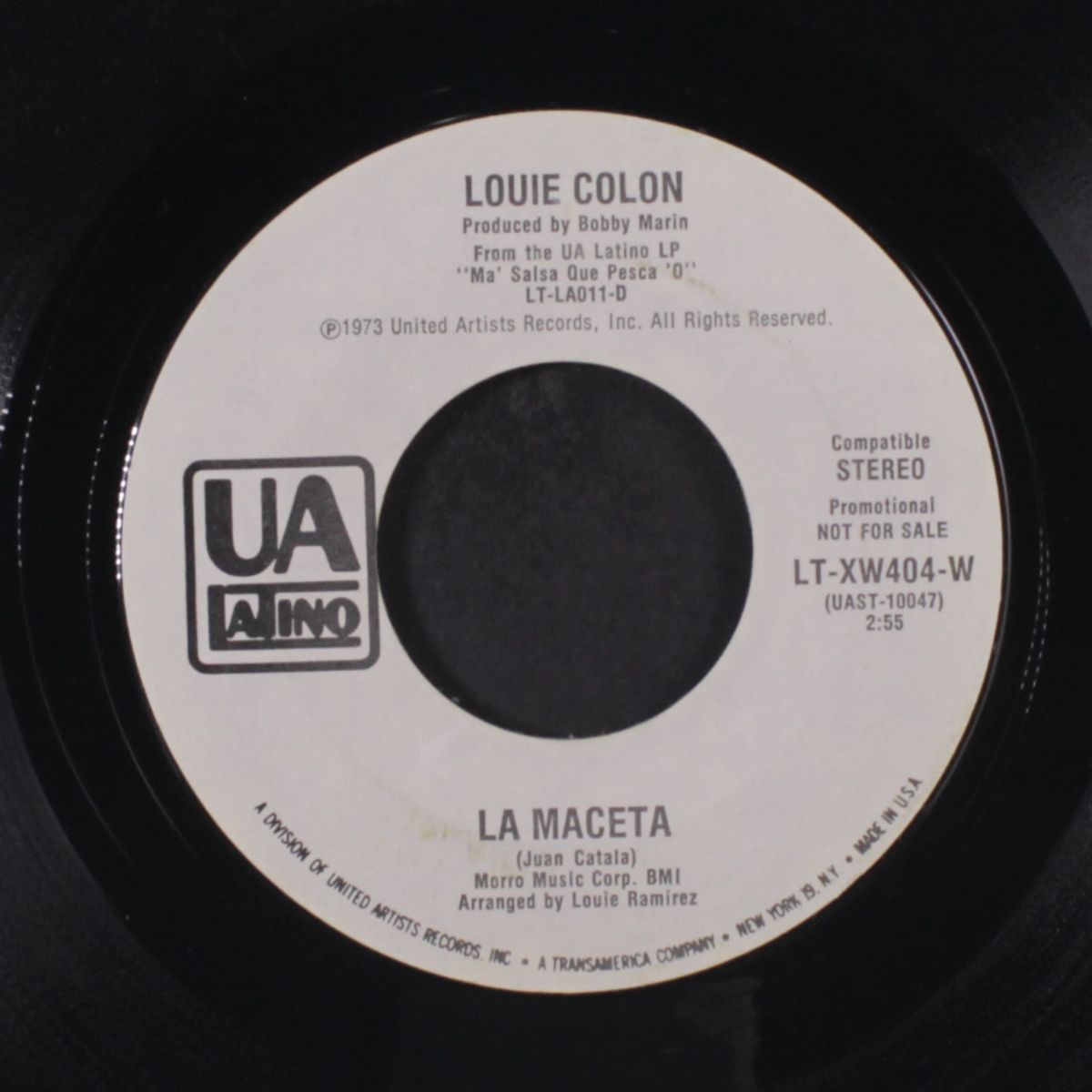 la maceta / el platano by LOUIE COLON