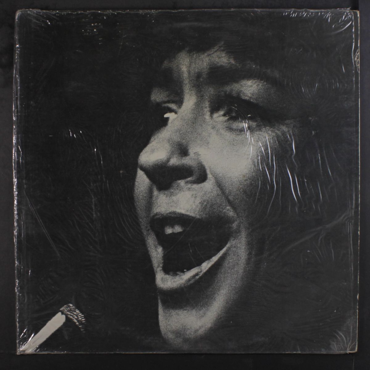 sings by BOBBI BOYLE