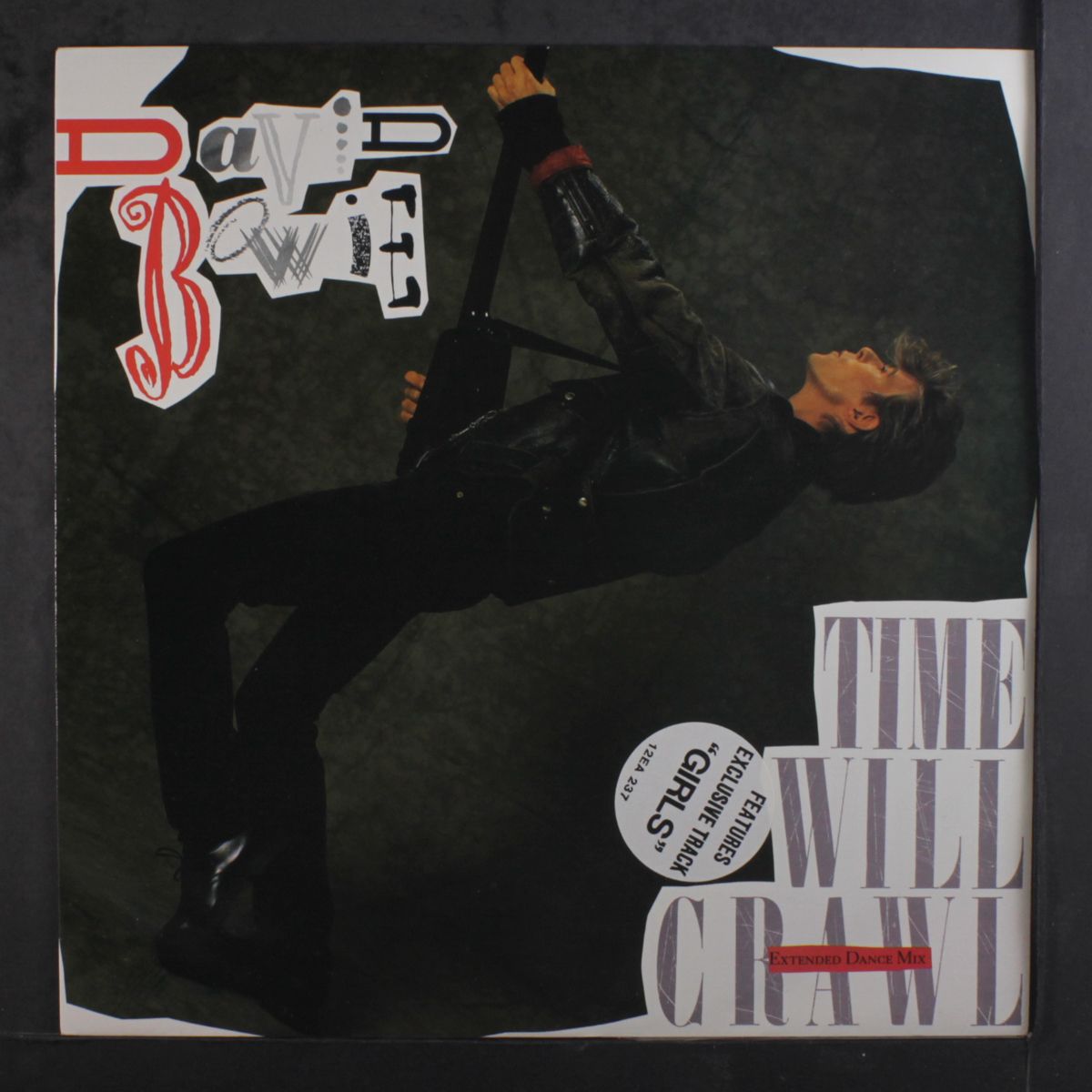 time will crawl by DAVID BOWIE