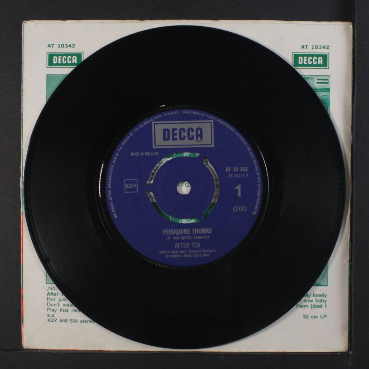 peruquine thomas / lily of the valley by AFTER TEA