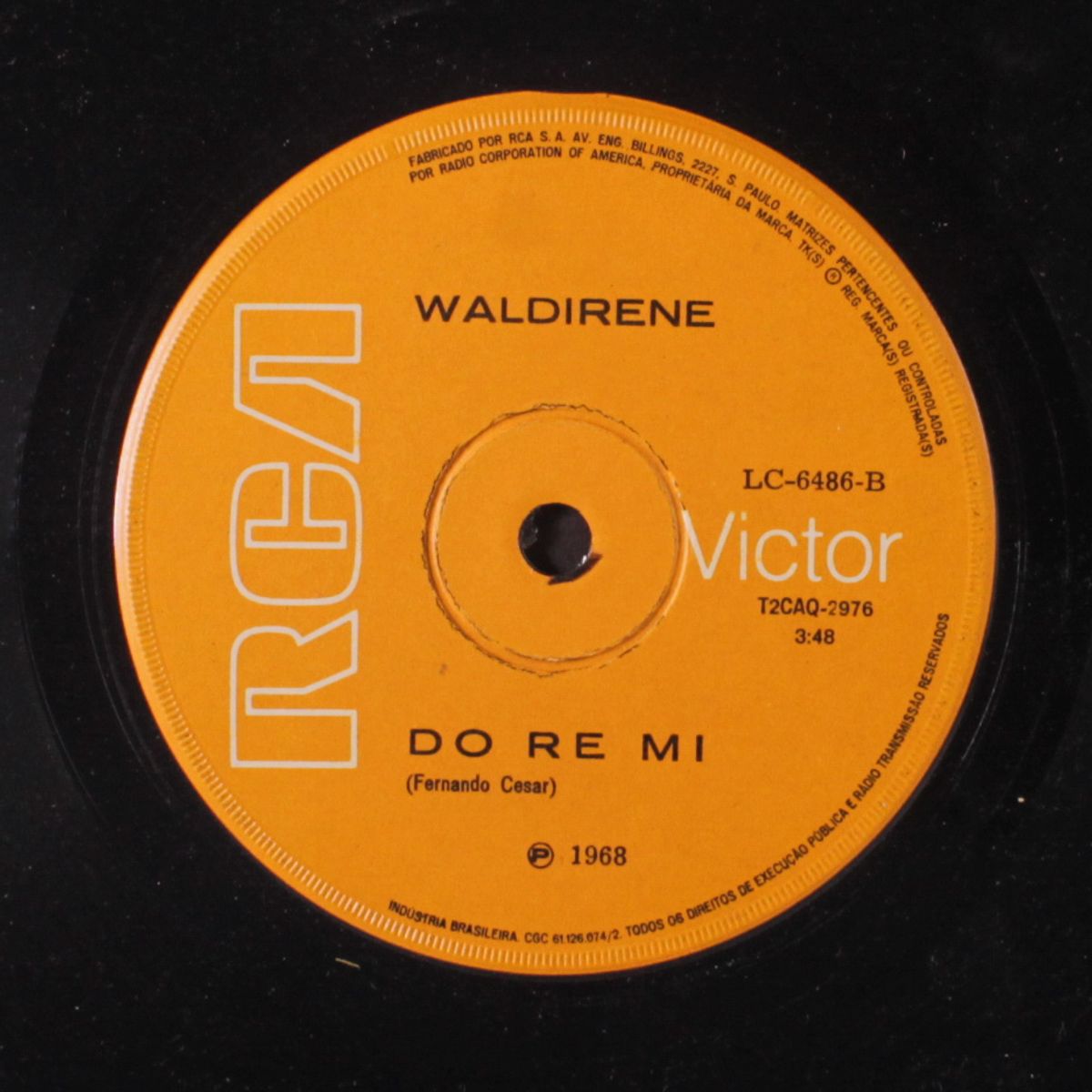 do re mi / eu preciso de carinho by WALDIRENE