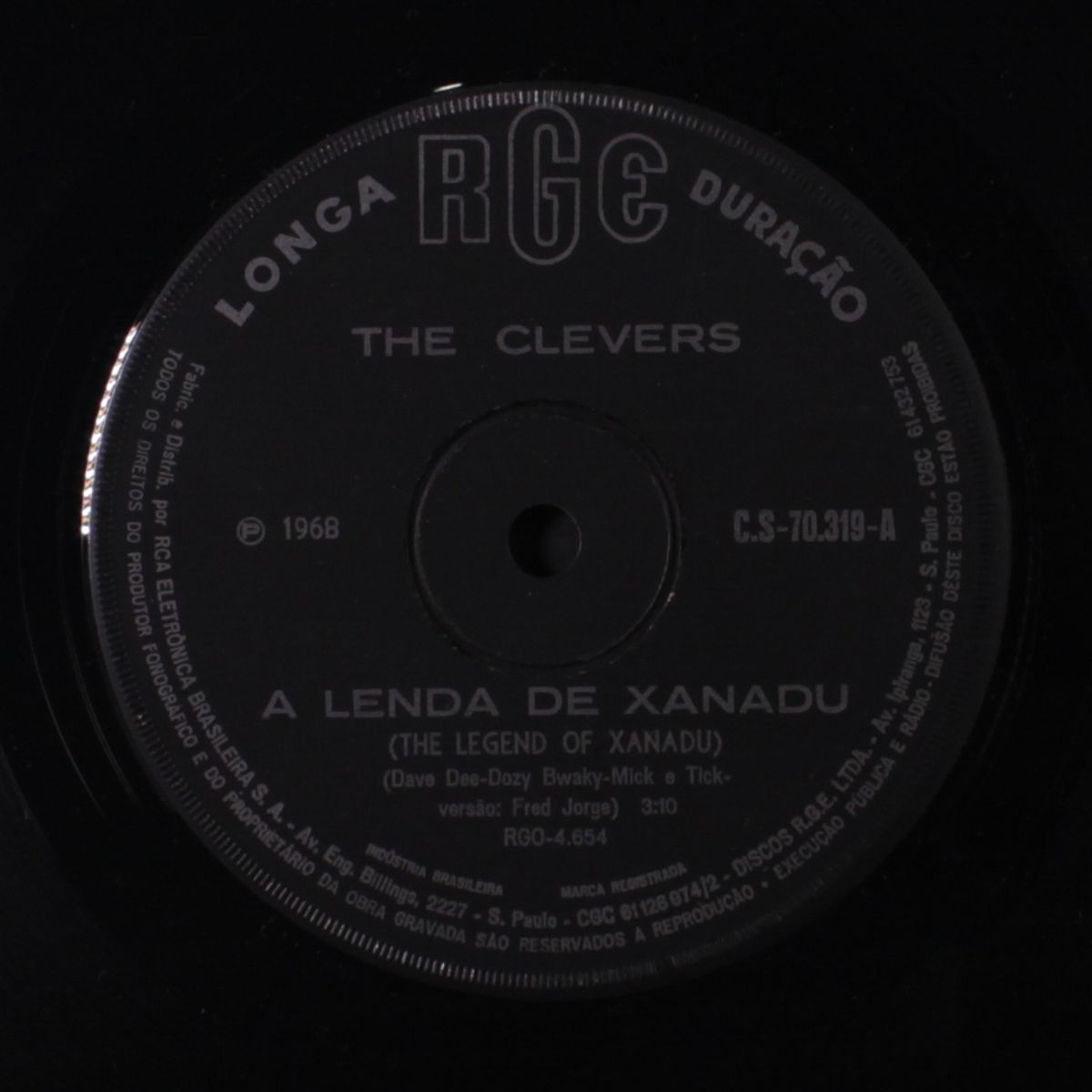 mr. moon / a lenda de xanadu by CLEVERS
